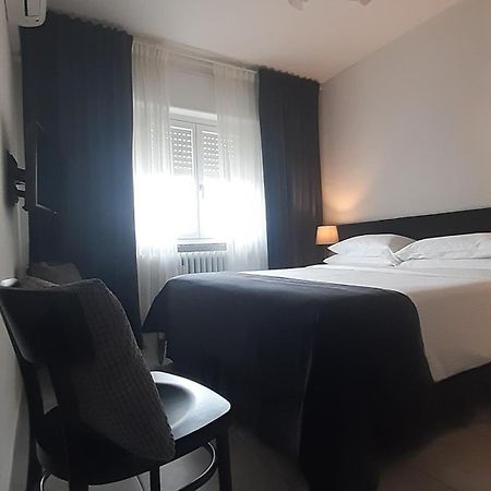 La Duchessa Hotel Алба Екстериор снимка