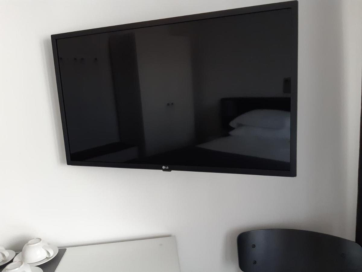 La Duchessa Hotel Алба Екстериор снимка