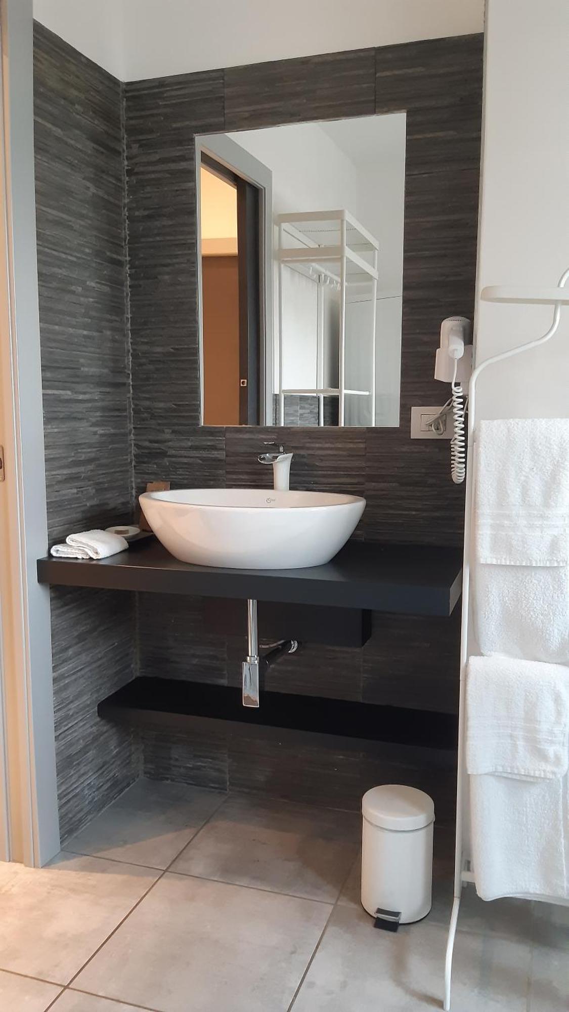 La Duchessa Hotel Алба Екстериор снимка